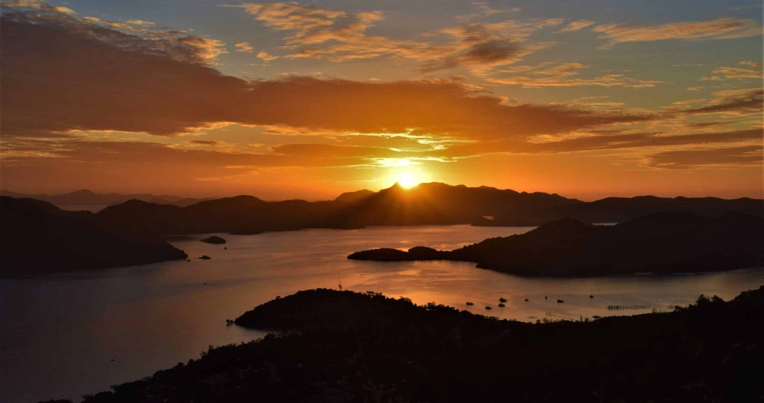 Hoàng hôn trên núi Tapyas, Coron